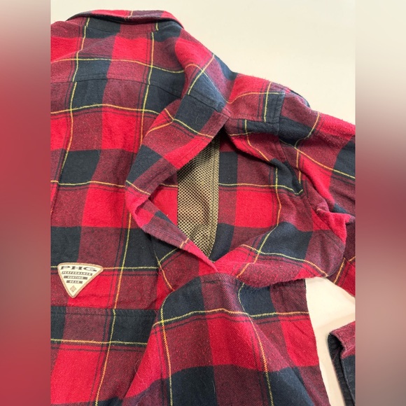 Columbia Shirt Mens Size Med Red Plaid Flannel PHG Performance Hunting Outdoors - Picture 8 of 10